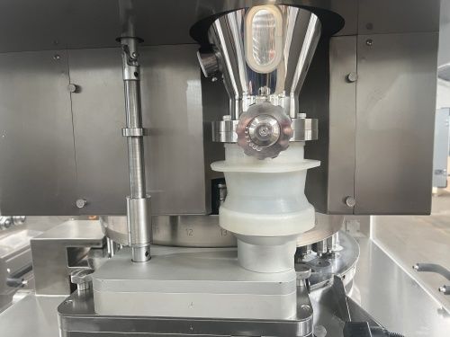 TIANHE ZP31D 25mm Eczane, Sağlık hizmetleri Otomatik Tablet Basma Makinesi Tedarikçi