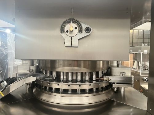 TIANHE ZP31D 25mm Eczane, Sağlık hizmetleri Otomatik Tablet Basma Makinesi Tedarikçi