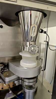 TIANHE İlaç, Gıda, Kimyasal Tablet Tam Otomatik Yüksek Hızlı Tablet Pres Makinesi Tedarikçi