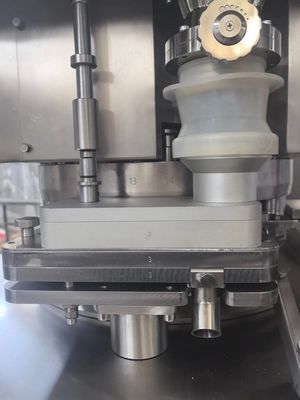 25mm Tablet Automatic Rotary Tablet Press Machine with 100kN Pressure and 40r/min Turret Speed Tedarikçi